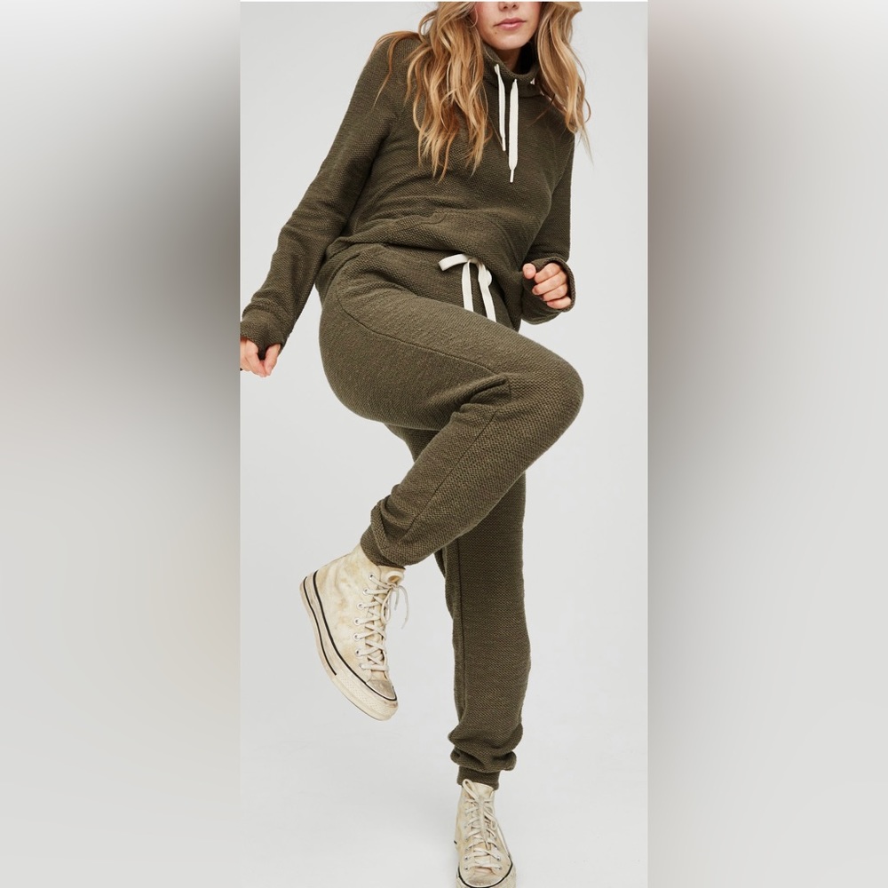 American eagle/aerie sweatsuit